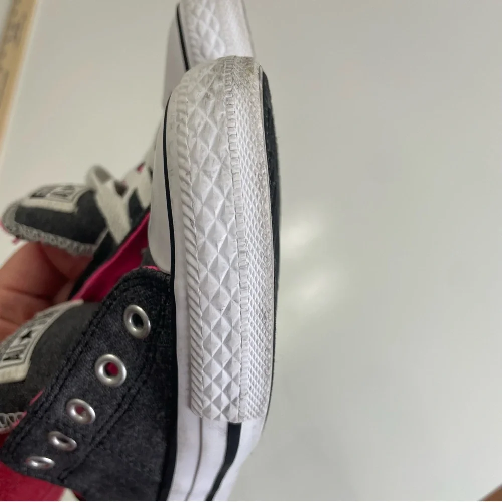 Converse Kids' Gray and Pink All Star Low Top Sneakers, size 2Y (see size note)